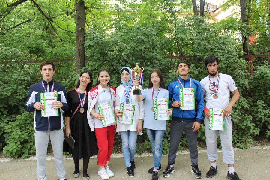 Легкоатлетическая эстафета, посвященная Дню Победы.