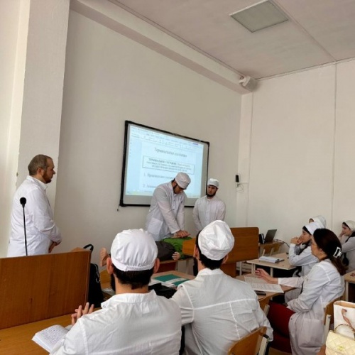 ОТКРЫТЫЙ УРОК:"СЕРДЕЧНО-ЛЕГОЧНАЯ РЕАНИМАЦИЯ"